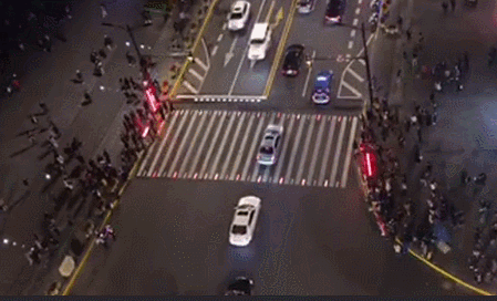 上海13个路口安装新型LED行人过街系统